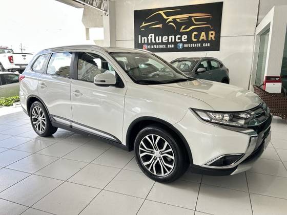 MITSUBISHI OUTLANDER 2.0 COMFORT 16V GASOLINA 4P AUTOMÁTICO MITSUBISHI OUTLANDER 2.0 COMFORT 16V GASOLINA 4P AUTOMÁTICO